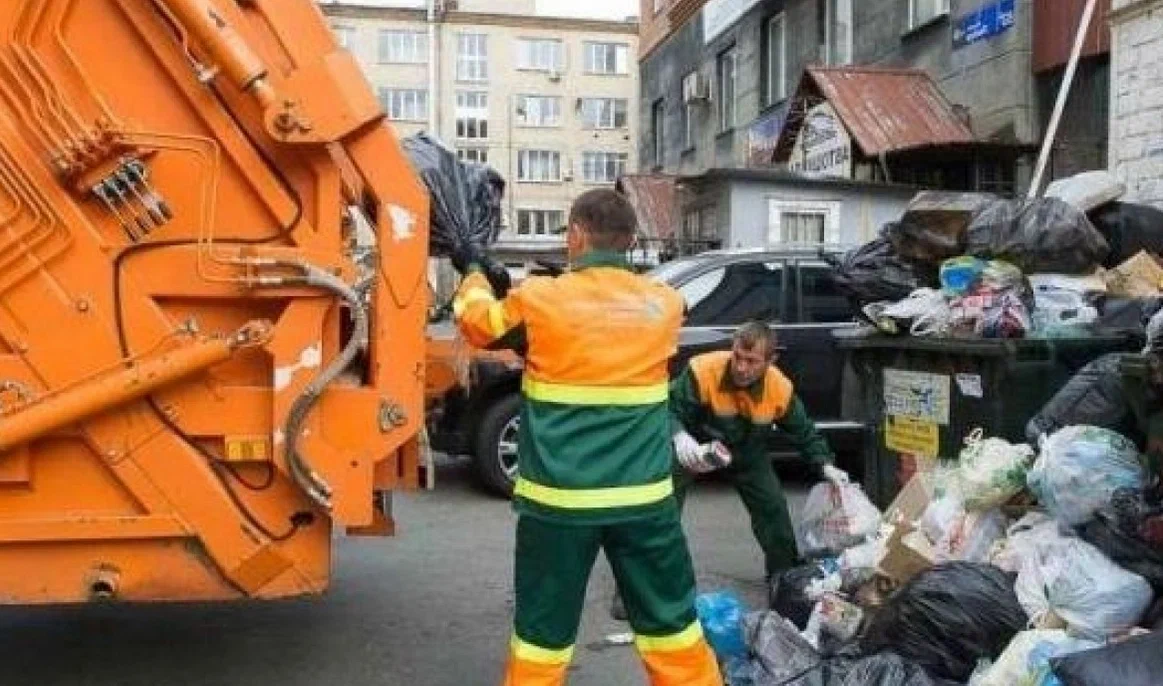 Срочный вывоз мусора в Шахтах от ПроМусор — заказ день в день от 3093 руб., грузчики, цена