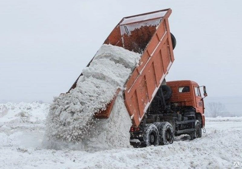 Вывоз снега самосвалами в Шахтах от ПроМусор - КАМАЗ, ЗИЛ, цена от 3256 руб